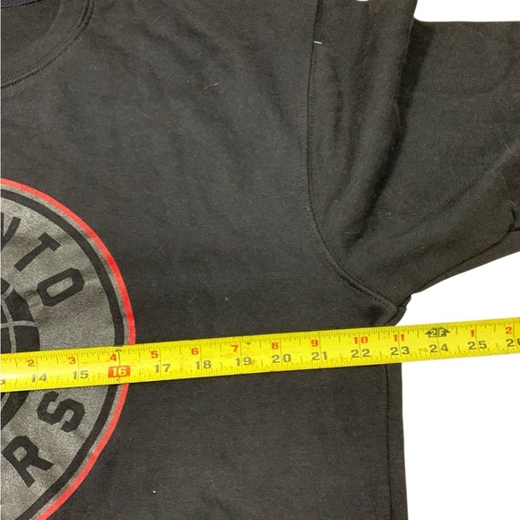 NBA Raptors Sweatshirt crewneck spell out Medium - Picture 4 of 4